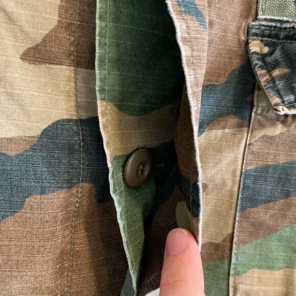 Vintage 70s US Army Brown Military Green Camo Button Up Cotton Jacket Sz Medium - Picture 9 of 16